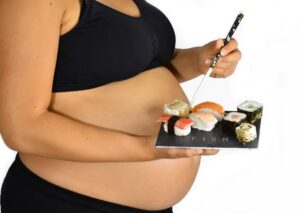 Manger des sushis pendant la grossesse : oui, mais avec des conditions !